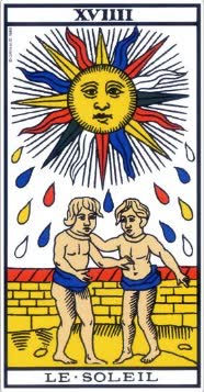 Le Soleil, lame XIX du tarot de Marseille.