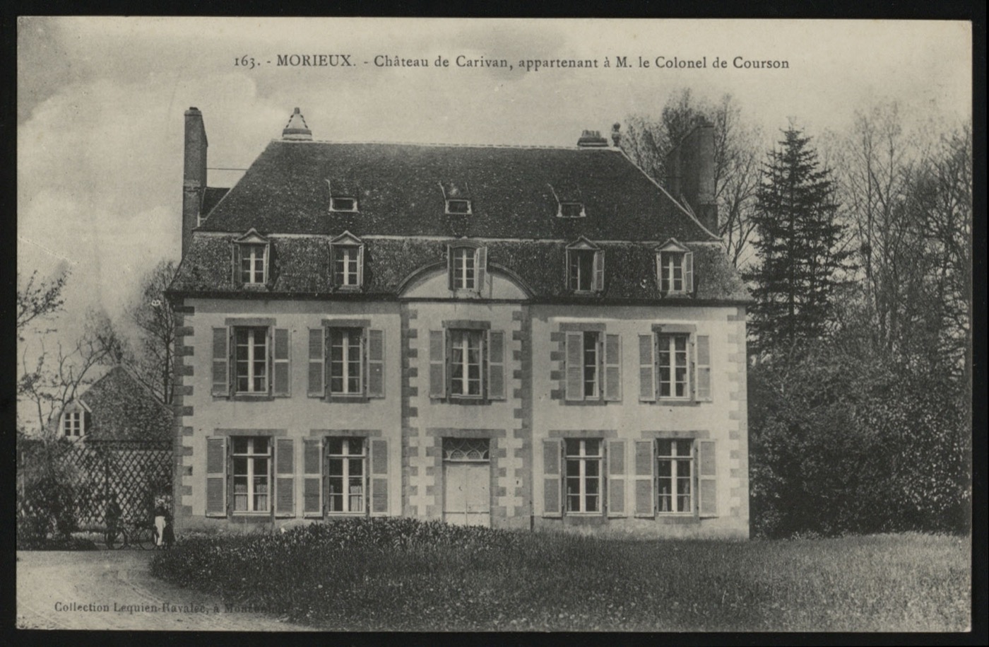 Le château de Carivan, en Bretagne, où la famille de Bélizal conserve la bague. Photo Lequien-Ravalec, Archives départementales des Côtes-d'Armor, Licence Ouverte.