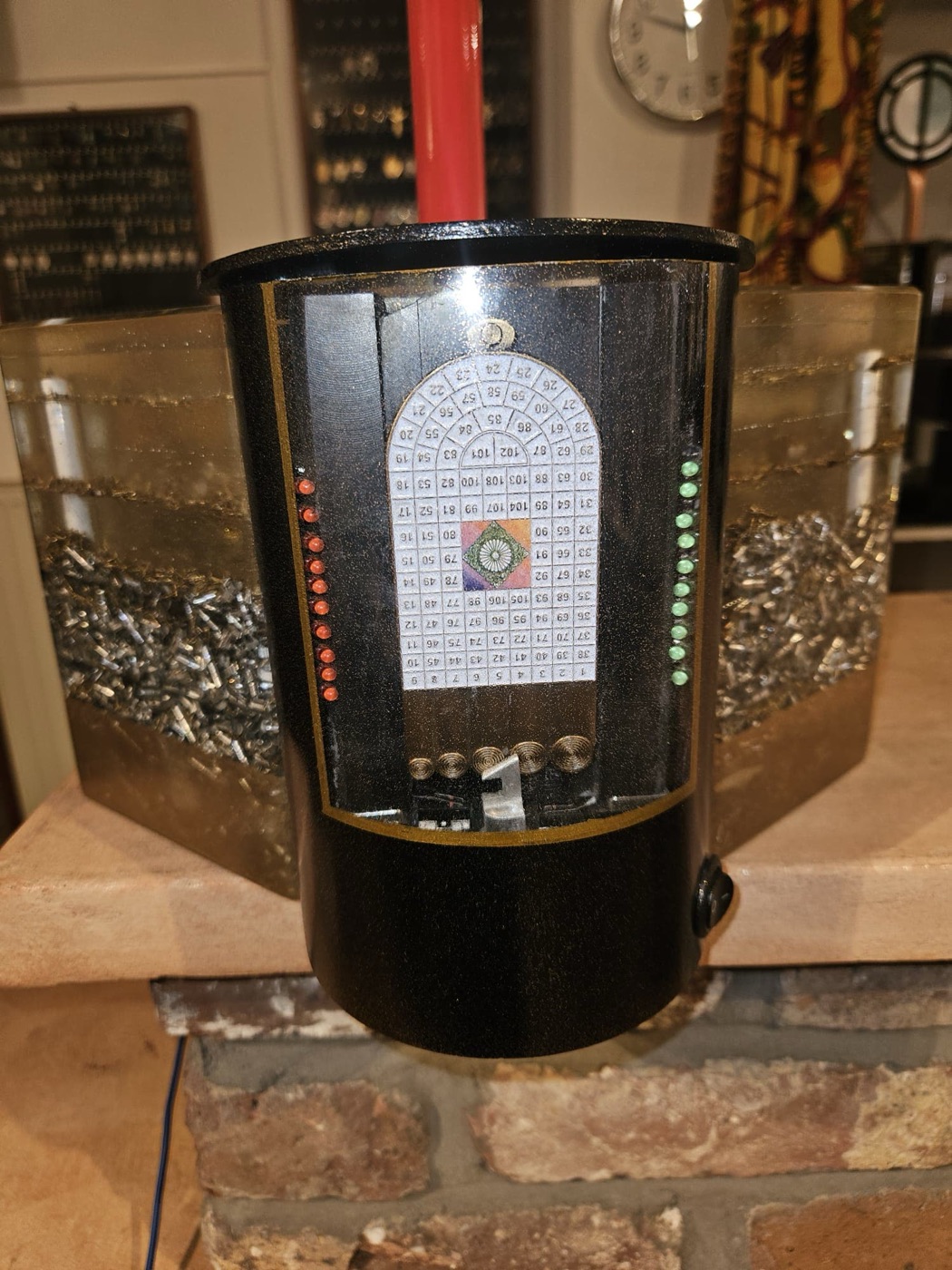 Un instrument d'Antoine dans l'atelier de Herstal