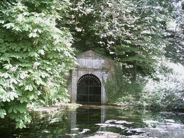 La source du Foron, où la légende dit que fut conçu Charlemagne