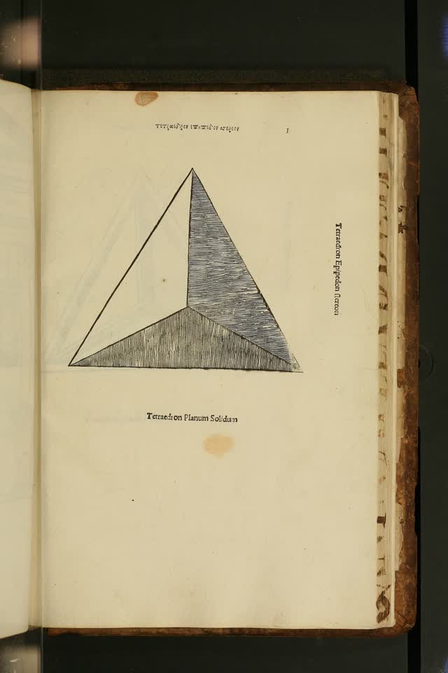 Le tétraèdre, le feu, dessiné par Léonard de Vinci pour la Divina proportione de Luca Pacioli, 1509 (domaine public)